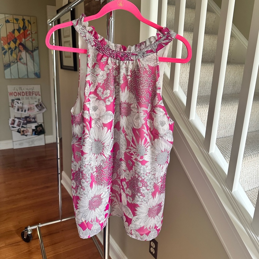 Sleeveless blouse